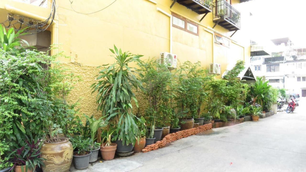 Baan 192 Lägenhet Bangkok Exteriör bild
